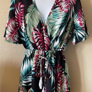 Tropical Leaf Print Elastic Waist Romper Black Base
